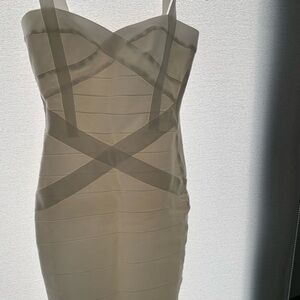 Beautiful Hour glass body con dress